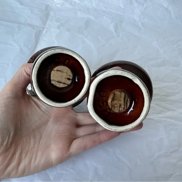 Vintage Mushrooms Ceramic Salt and Pepper Shakers Speckled Glaze MCM - Picture 5 of 9